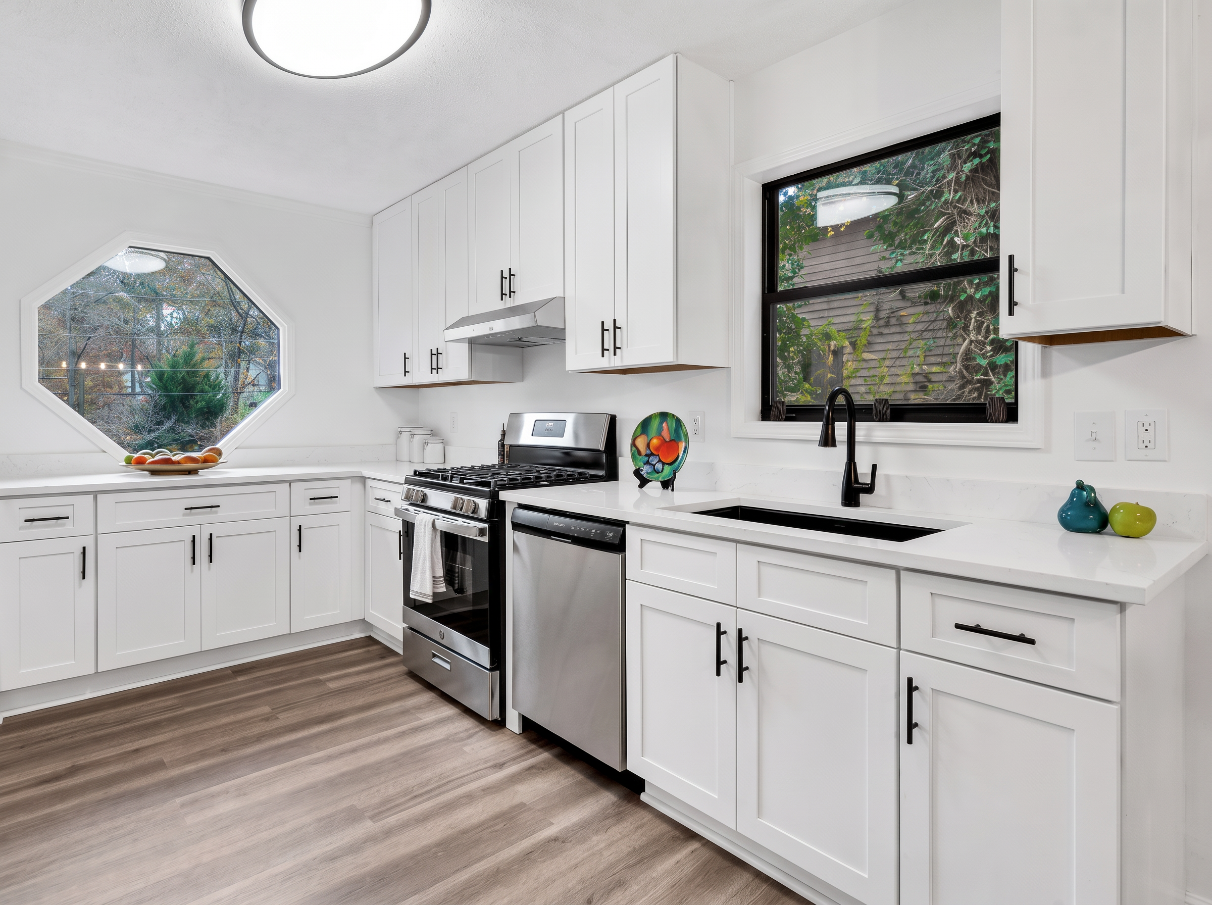 White shaker kitchen with black fixtures in Metro Atlanta